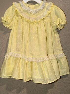 VTG Roanna Yellow Polka Dot Lace Collar Dress 2T Made in USA Puff Sleeve